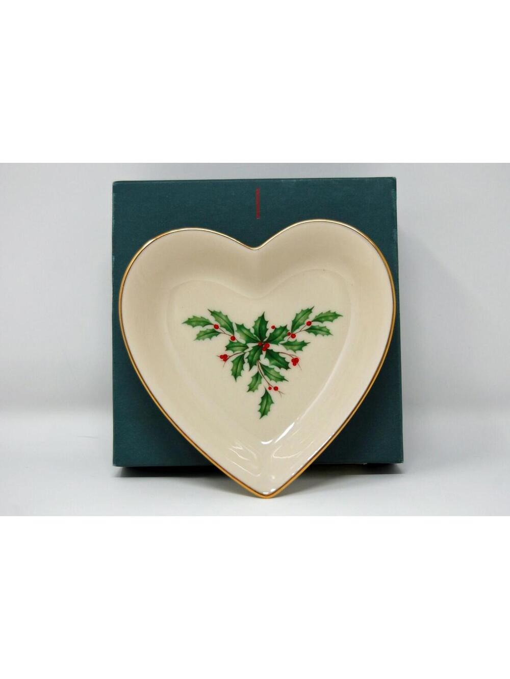 Lenox Holiday Heart Candy Nut Trinket Dish 5" Holly Berries Christmas in Box